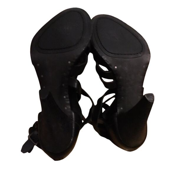 Frye Mika Black Leather Strappy Back Zip 4 Buckle Heel Sandal Sz 7.5M - Picture 7 of 8